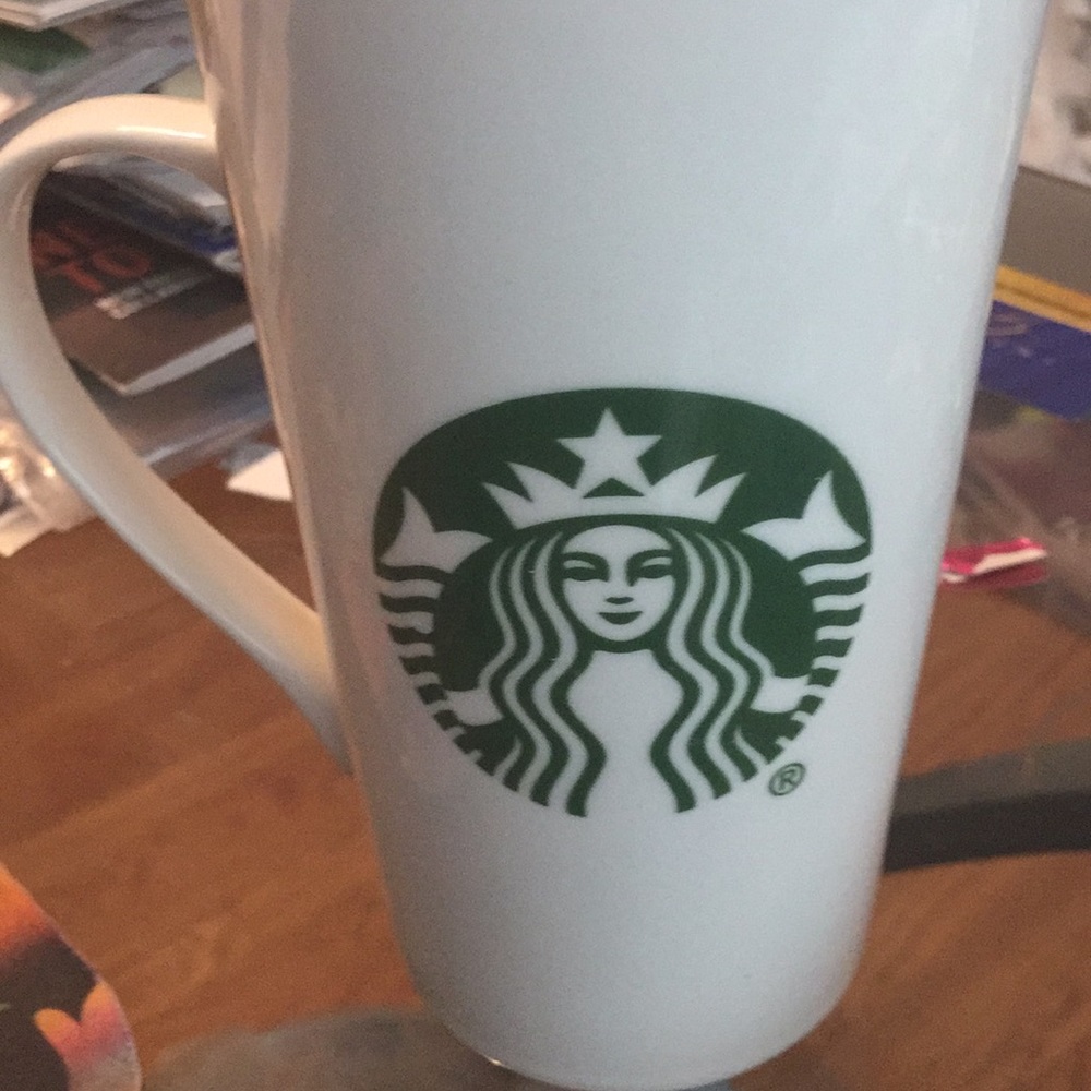 Meet your Posher, Cynthia